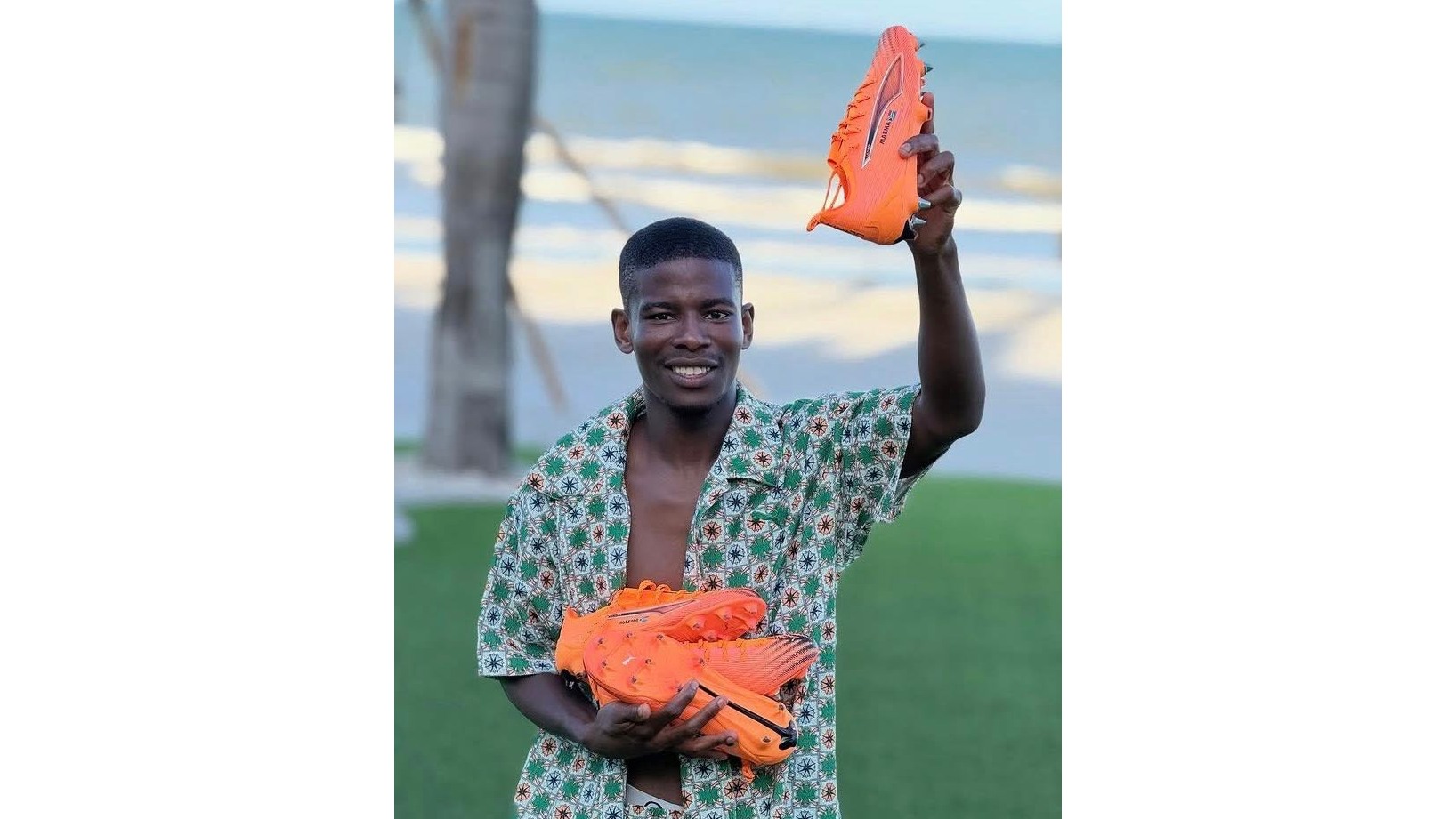 Maema gifts ‘Tiger’ E2k boots